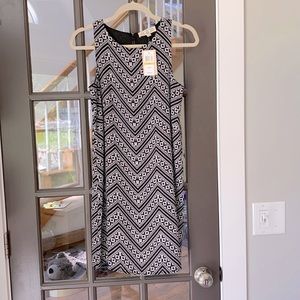 Pink rose dress size s. New with tags.